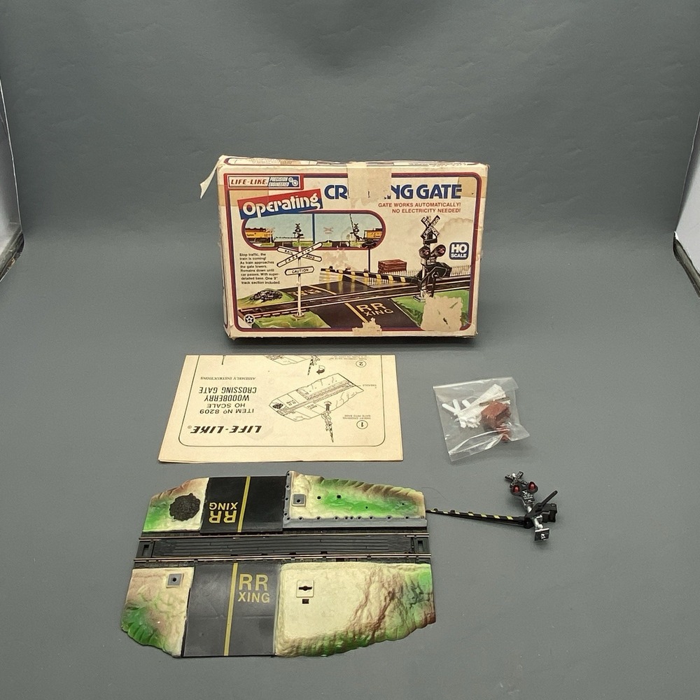Vintage Life Like Trains Operating Crossing Gate HO Scale #8209